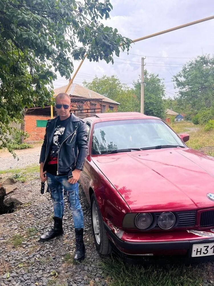  46337117  , 33 ,    