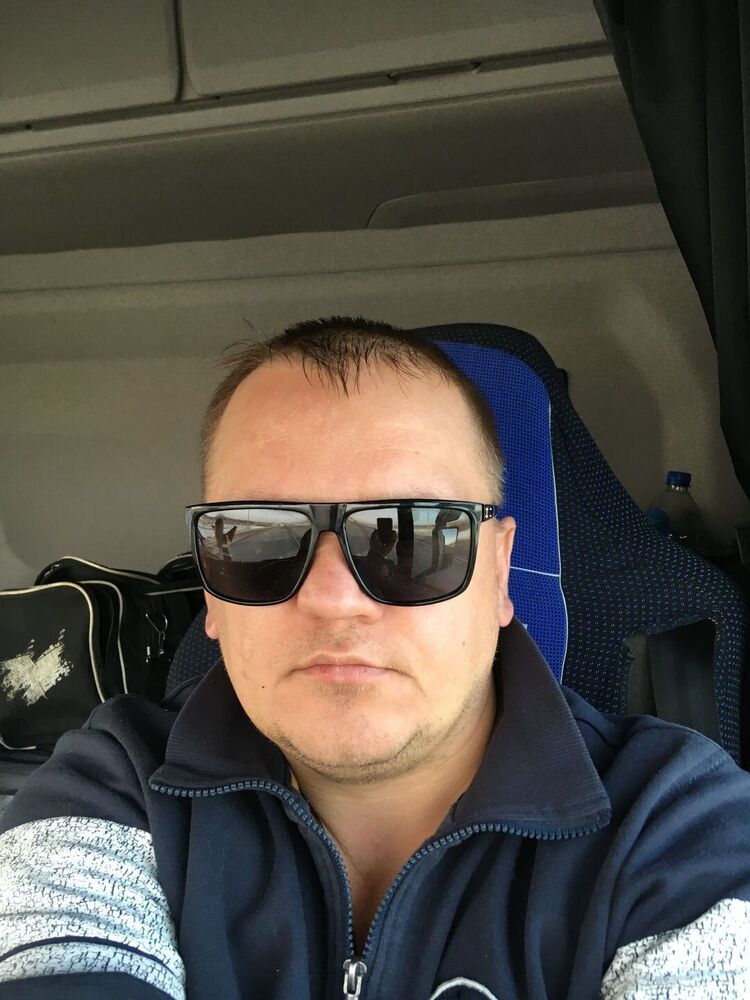  32221557  , 40 ,    