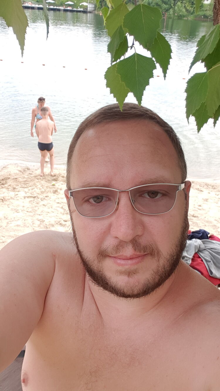  30248527  Ivan, 42 ,    