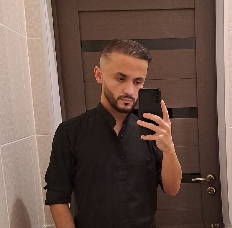  32299357  , 33 ,    