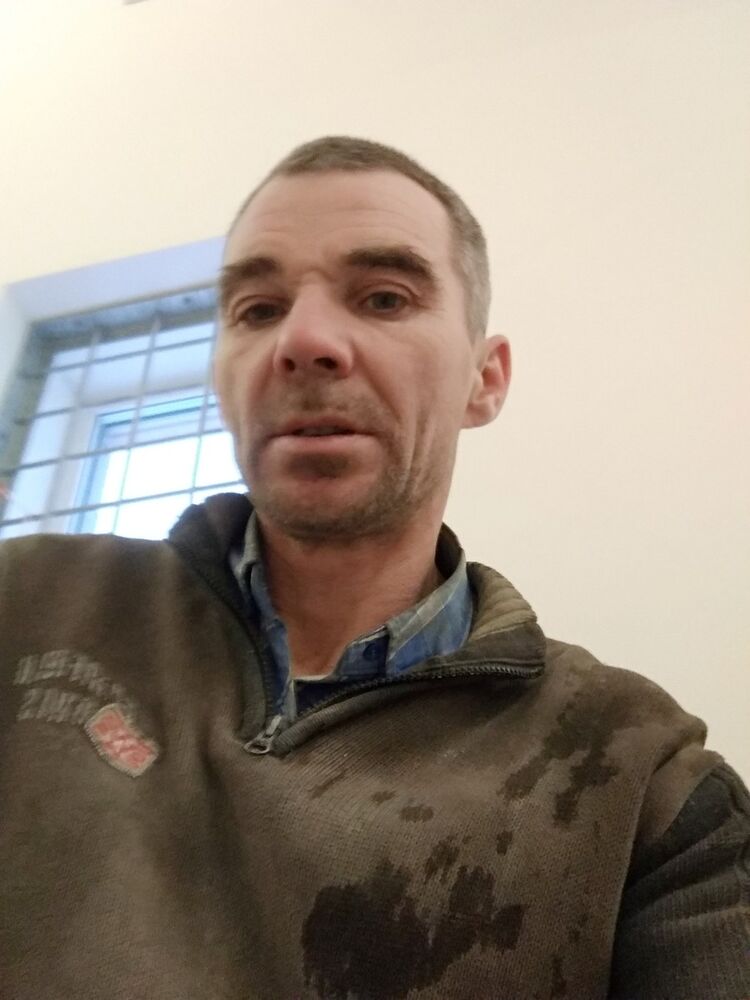 ,   Robert, 48 ,   