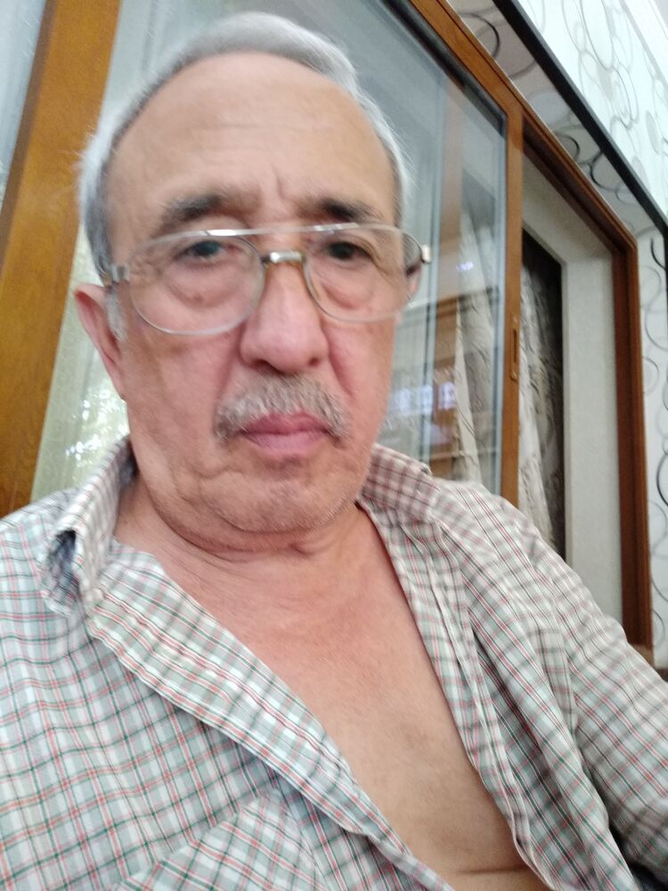  23448217  , 70 ,    