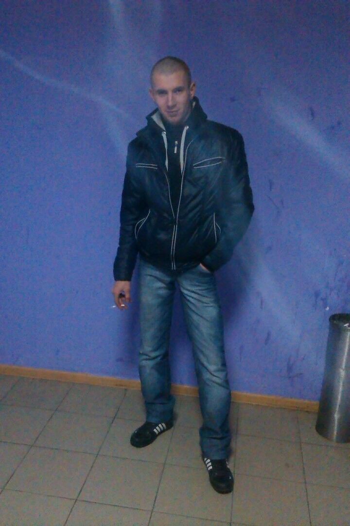  10713077  , 32 ,    