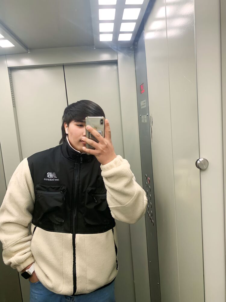  33307247  , 24 ,    