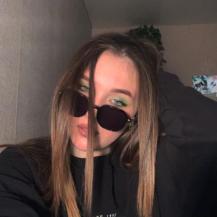  Roseau,   , 25 ,   ,   