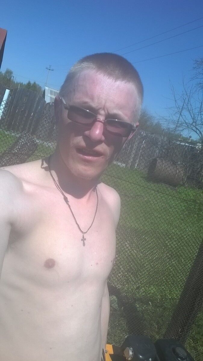  10290747  Sergei, 36 ,    