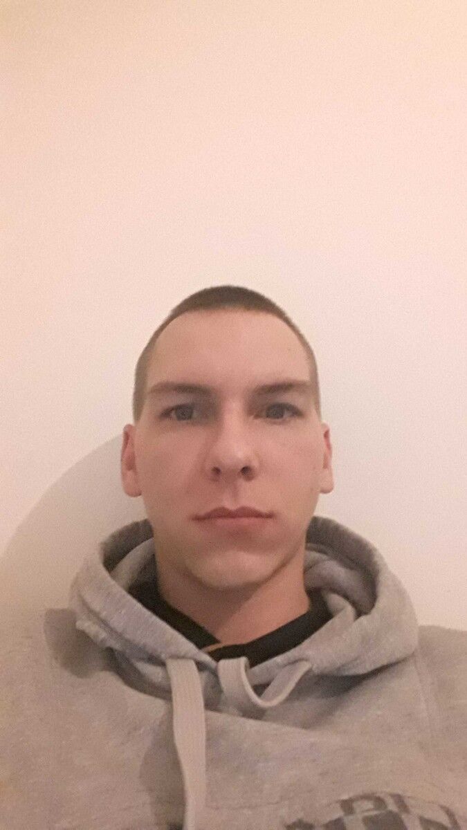  19115927  Stefan, 27 ,    