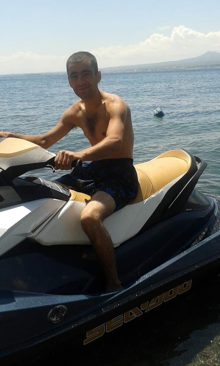 ���� 20201387 ������� KAREN, 44 ����, ���� ���������� � �������