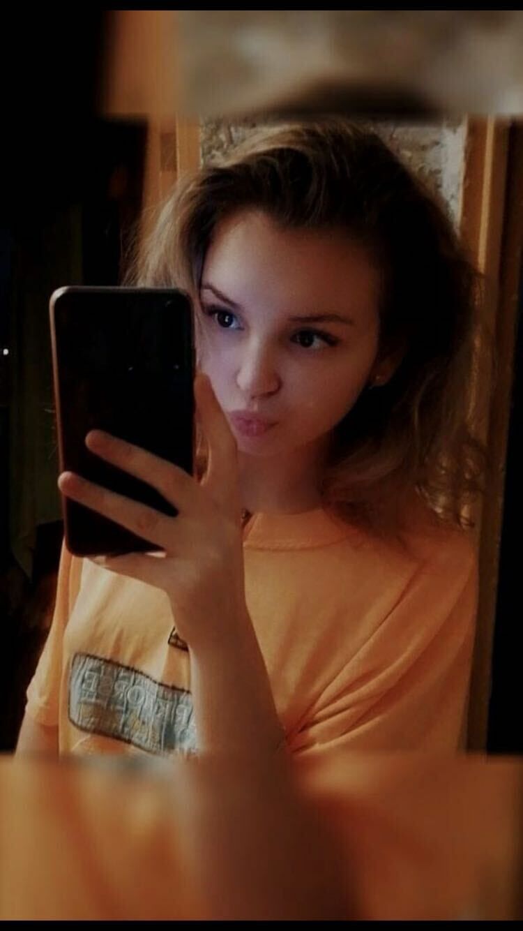  ,   Angelina, 24 ,   ,   