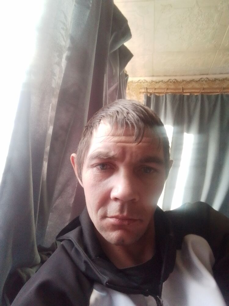  ,   Anton, 36 ,   ,   