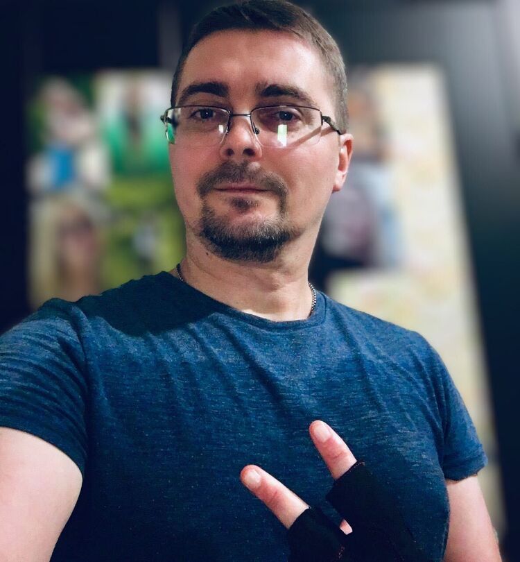  --,   , 43 ,     , c 