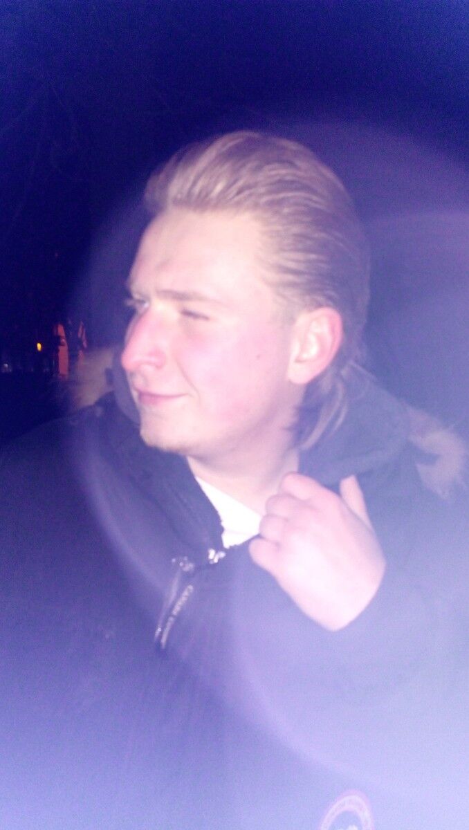  11045637  Standart, 31 ,    