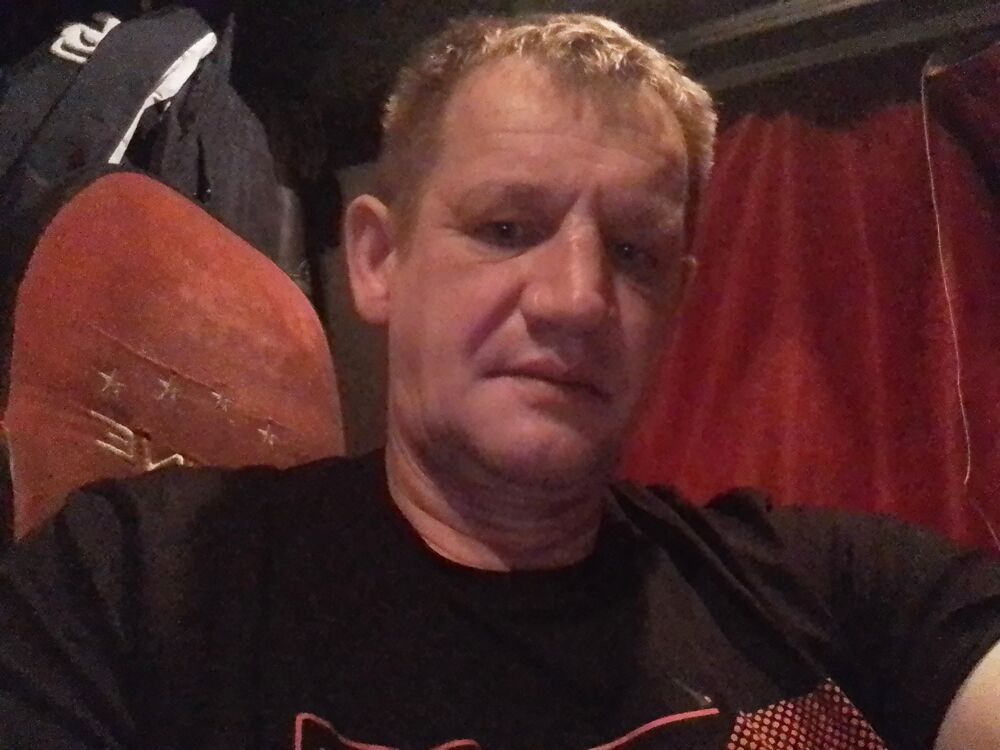  31659477  Giedrius, 54 ,    -