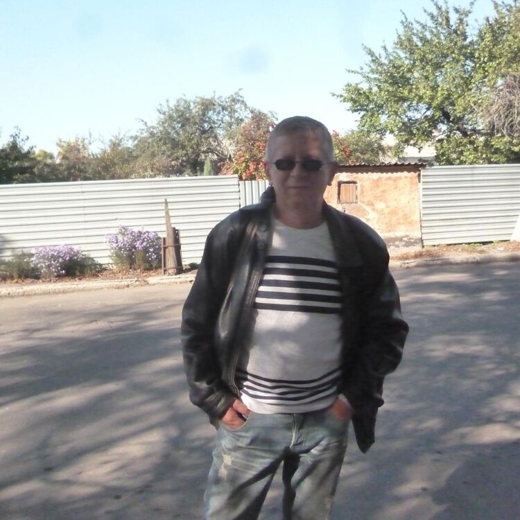  15677617  Svyatoslav, 61 ,    
