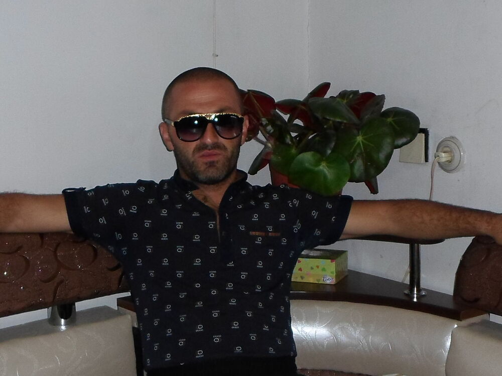  5195227  ARMEN, 44 ,    
