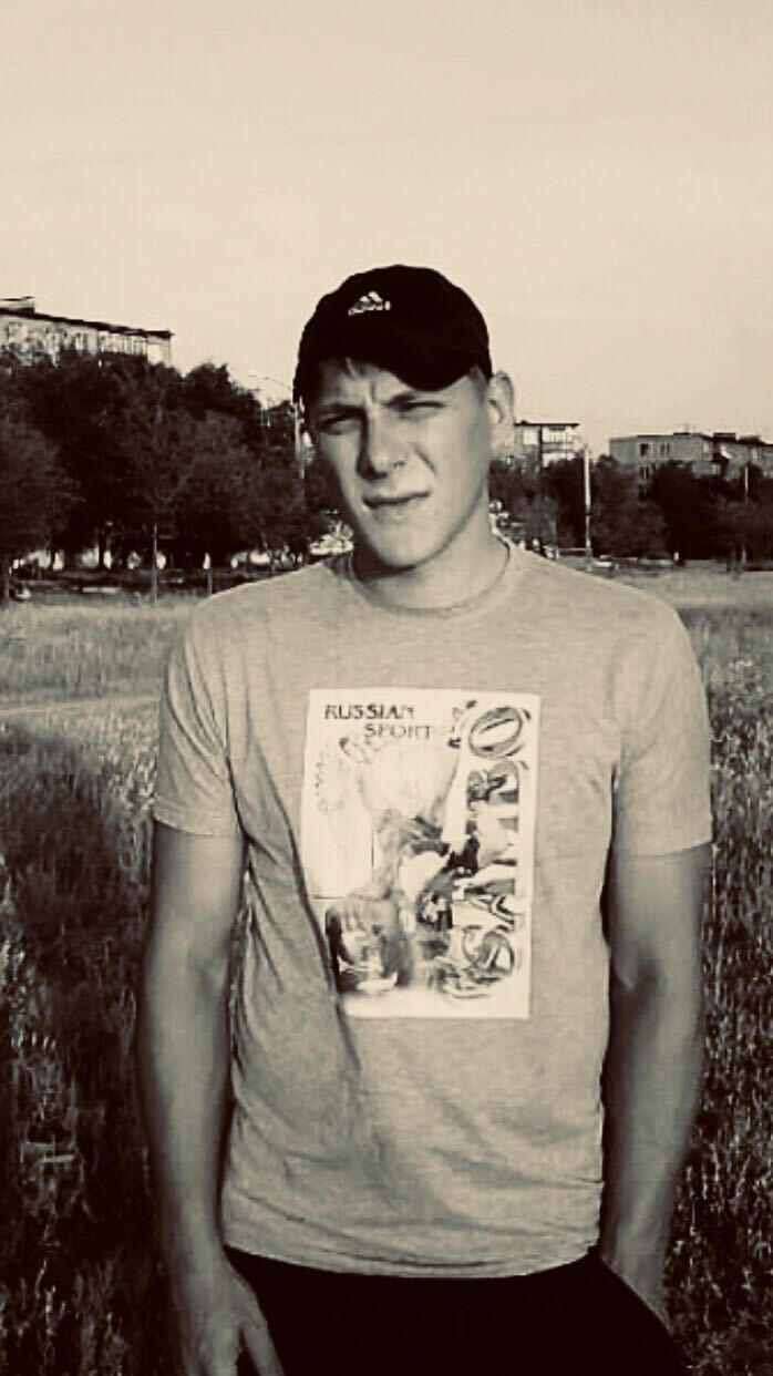  ,   Denis, 38 ,   ,   
