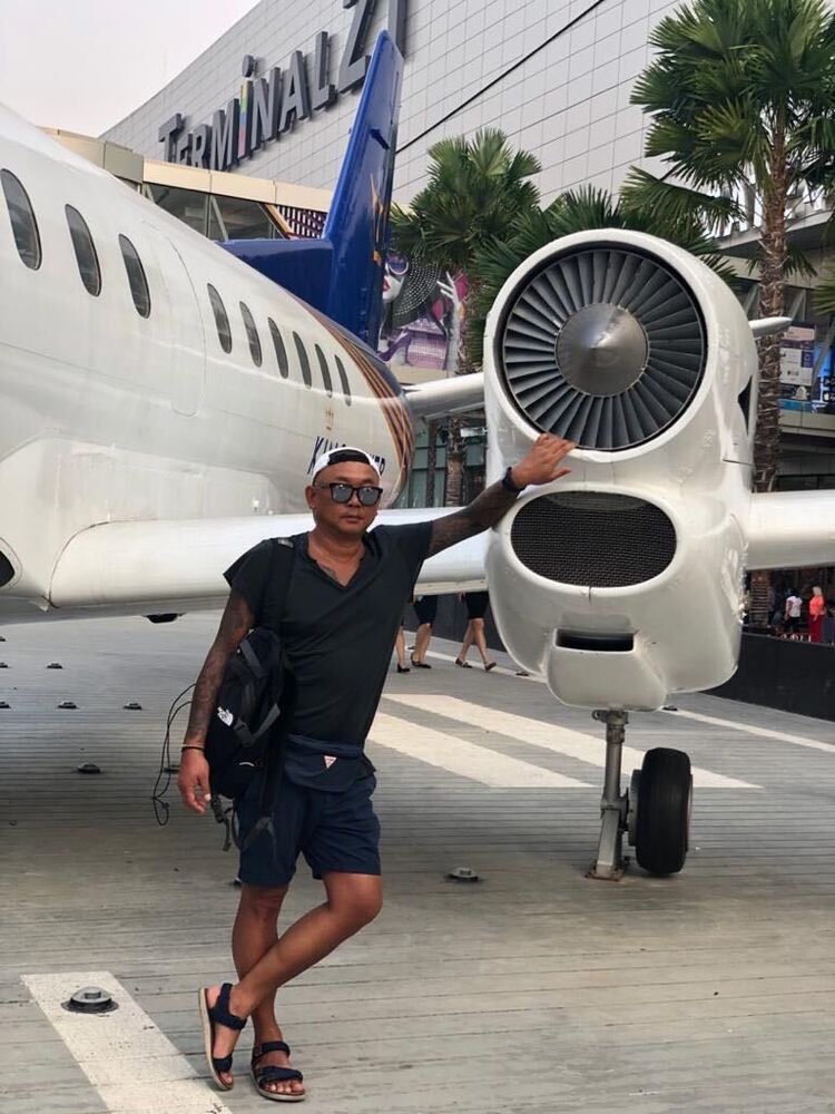  ,   Leon, 46 ,   ,   