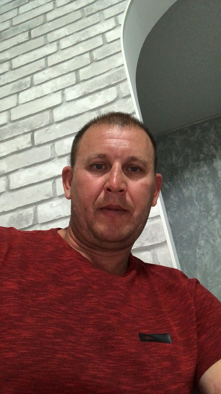  23043177  , 42 ,    