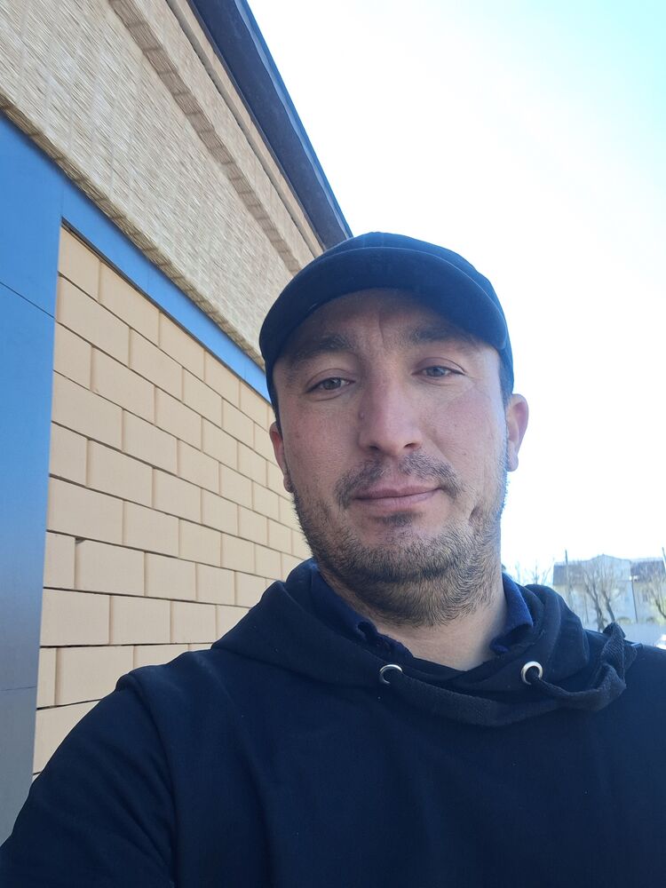  51046507  Alisher, 39 ,    