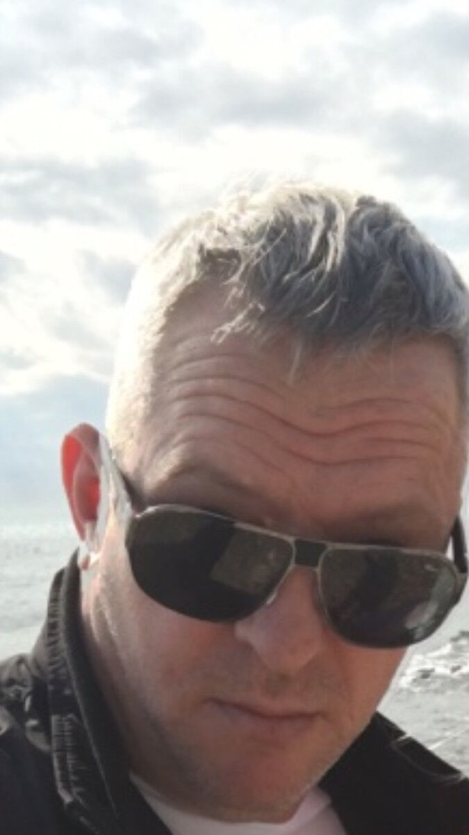  ,   Gintaras, 49 ,   ,   , c 