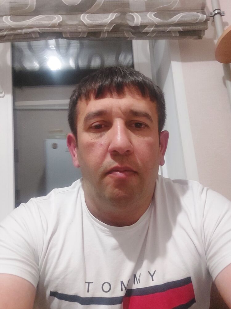  ,   Hamid, 40 ,   ,   