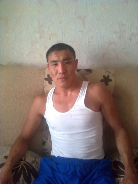  30638147  Karik, 41 ,    