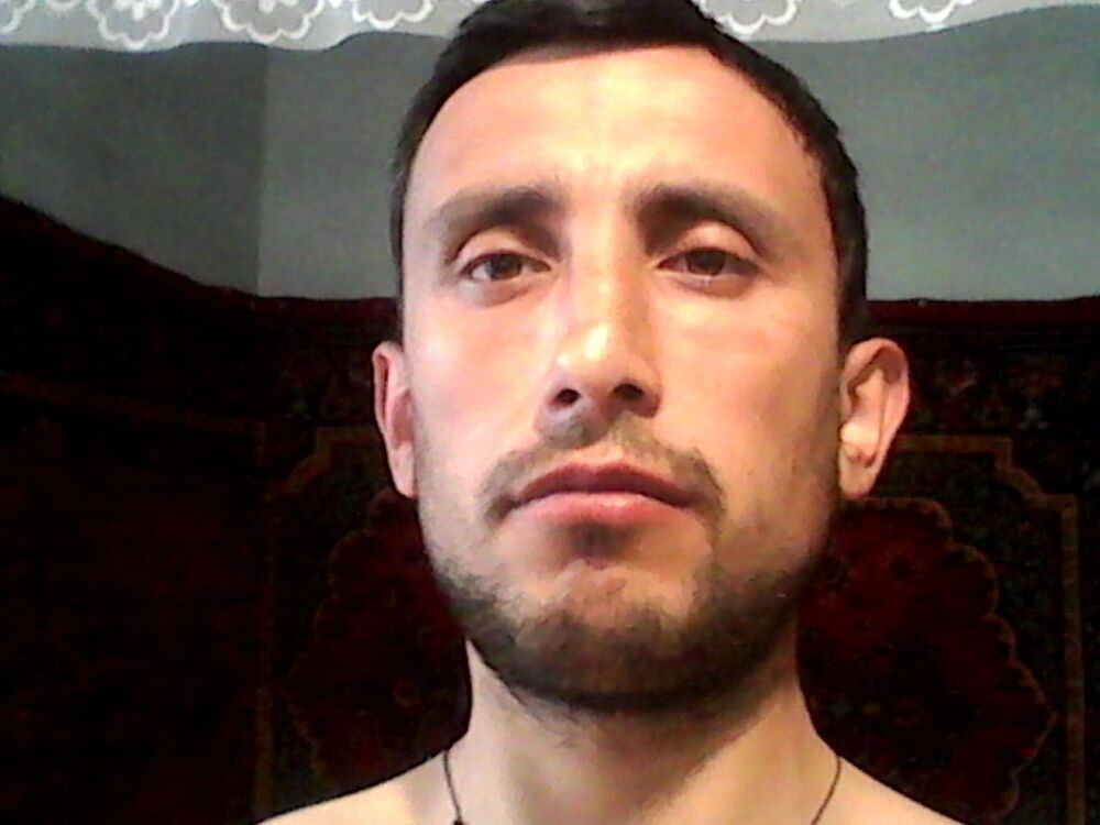  10430857  Sergiu, 39 ,    