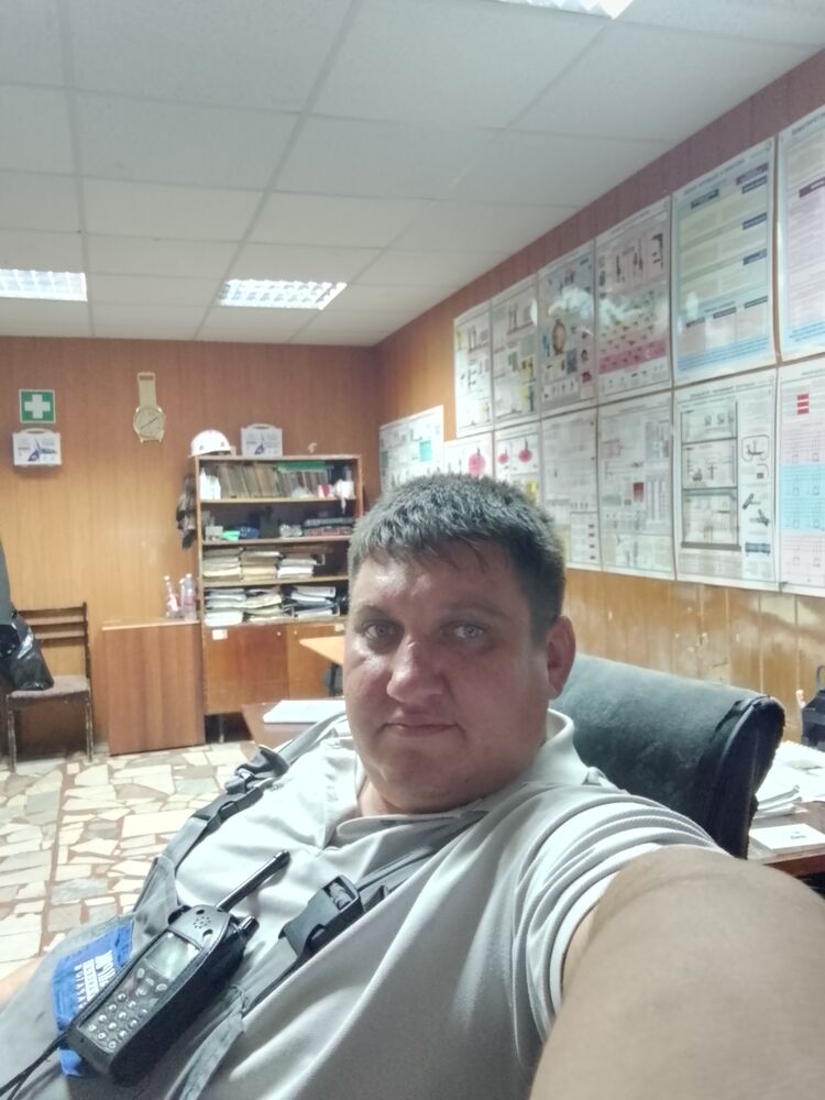  48114247  , 37 ,    