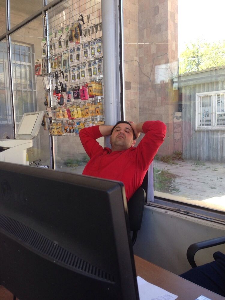  6252217  Karen, 40 ,    