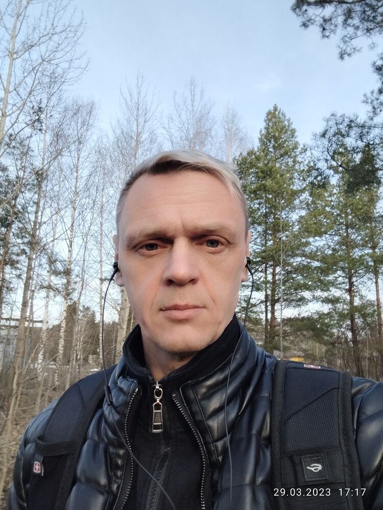  33505907  Aleks, 44 ,     