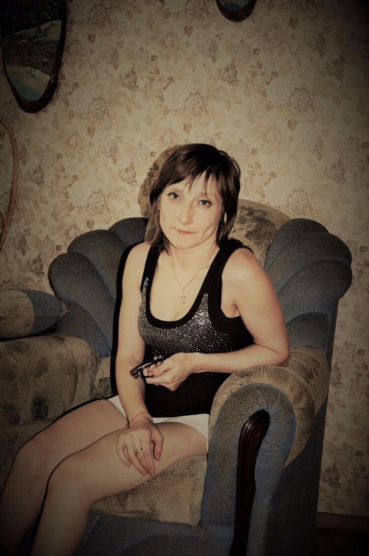  ,   Elena, 46 ,     , c 