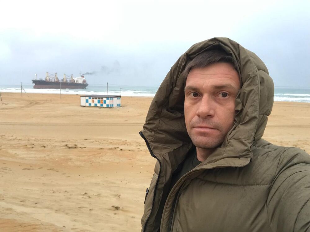  --,   , 40 ,     , c 