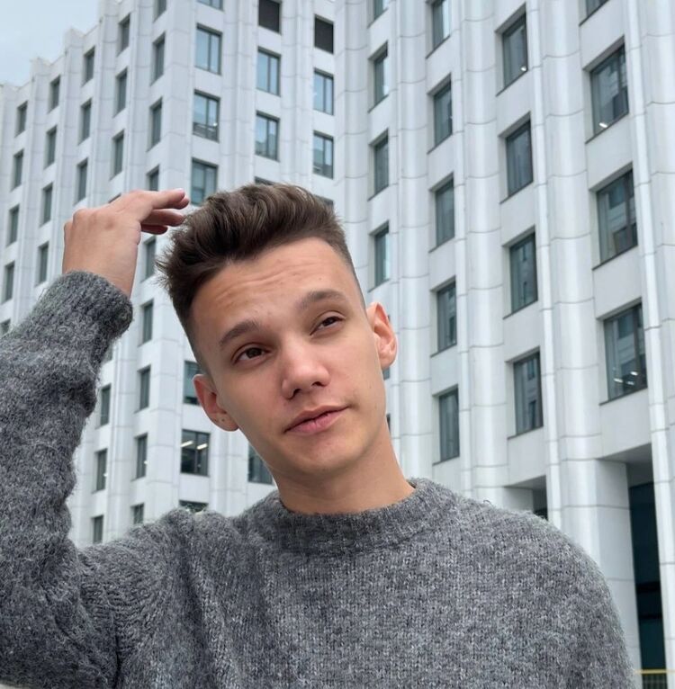  50728757  , 18 ,    -