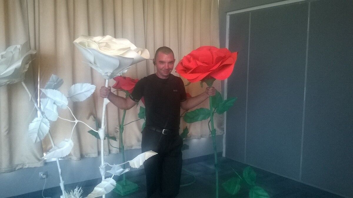  ,   Ivan, 37 ,     , c 