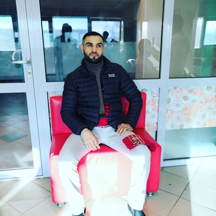  ,   Muslim, 32 ,   ,   , c 