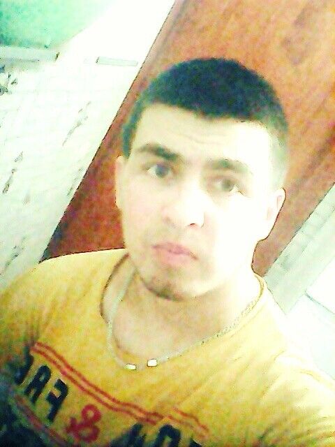  9760167  Manuk, 37 ,    