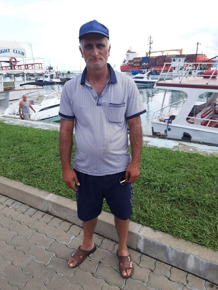  --,   Qajik, 49 ,   ,   