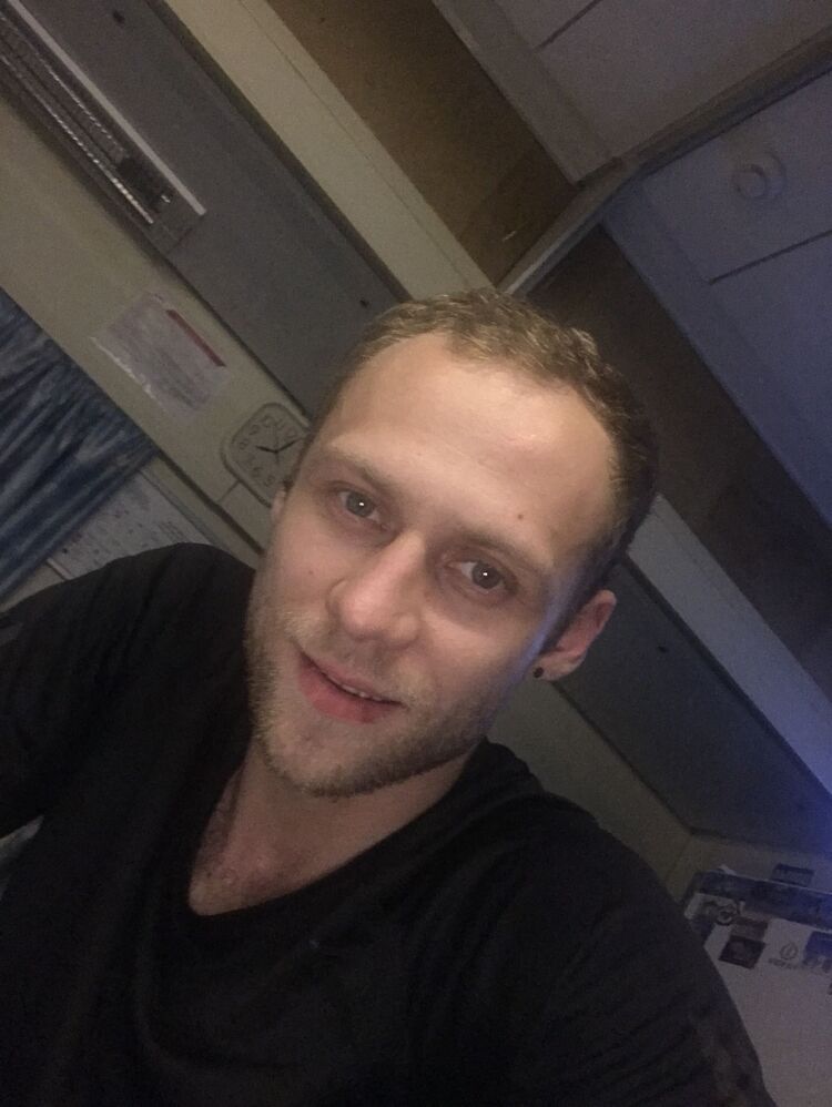  34488777  , 27 ,    