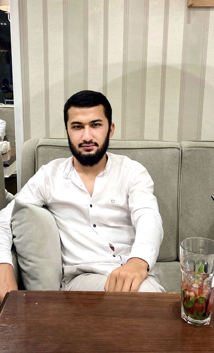  42695847  Bakhodir, 24 ,    