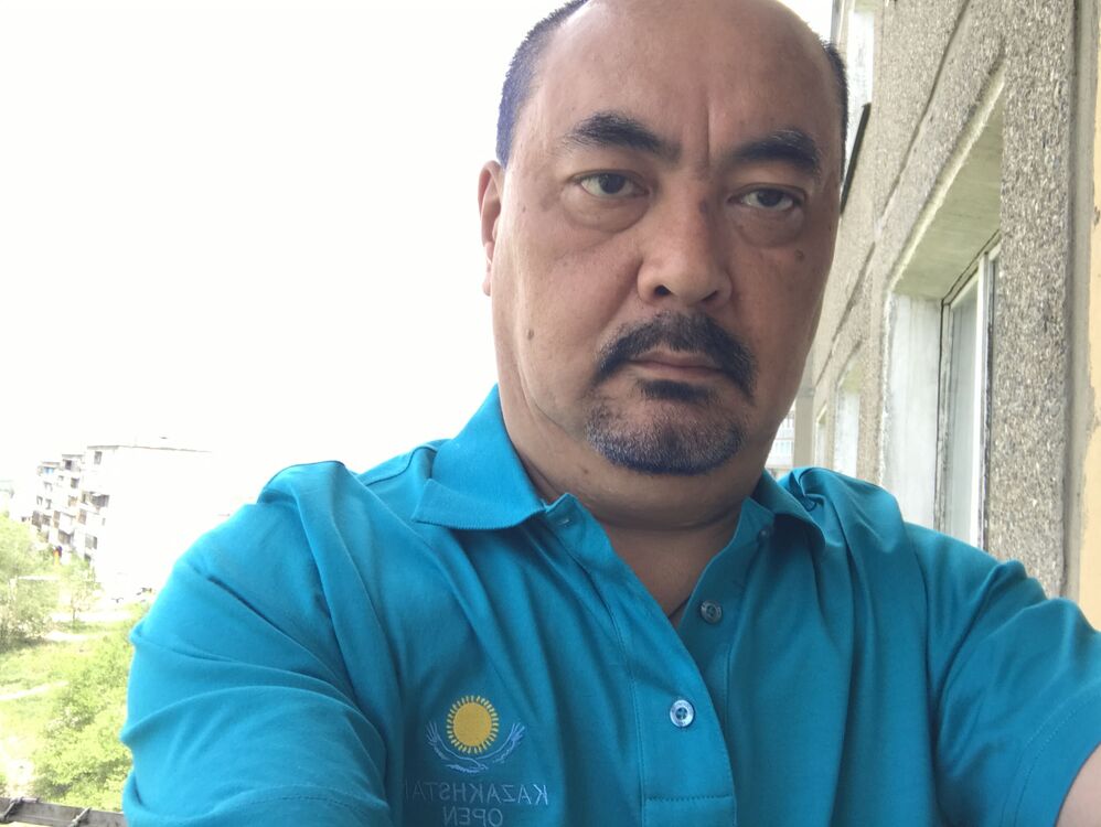  ,   Erlan, 62 ,   ,   