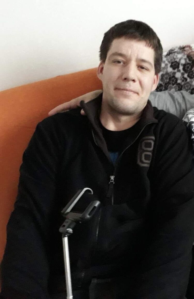  38749607  Igor, 45 ,    