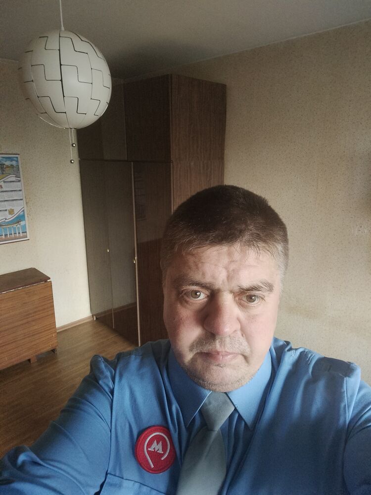  33637487  , 44 ,    