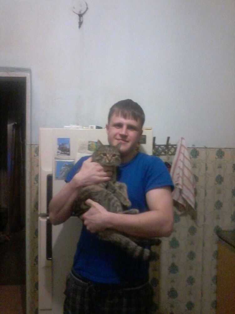  9482997  Viktor, 41 ,    