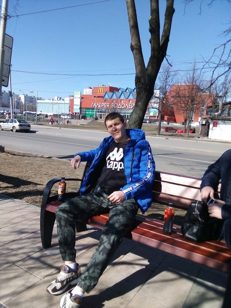  15649537  Anton, 35 ,    