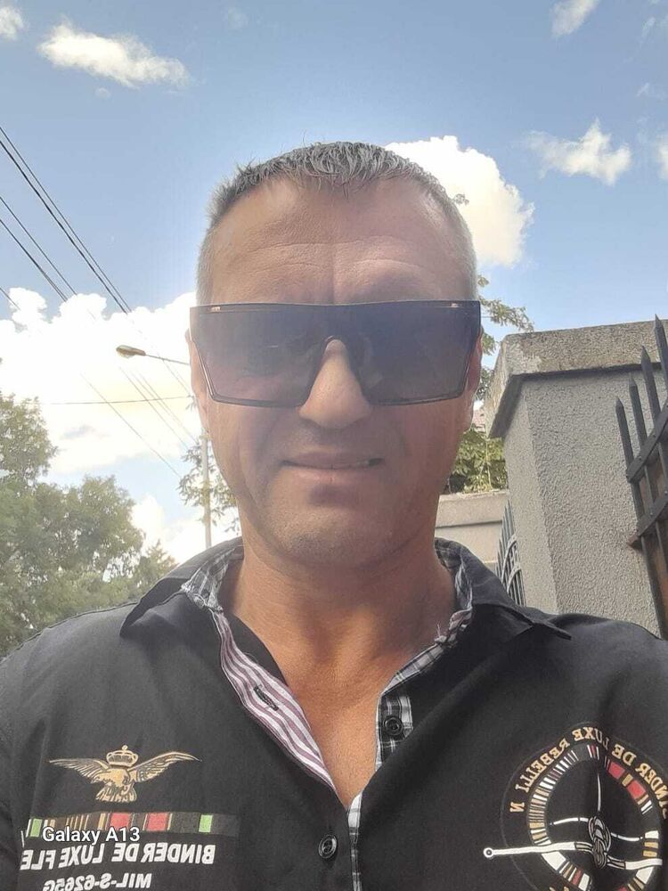  --,   , 42 ,   c 