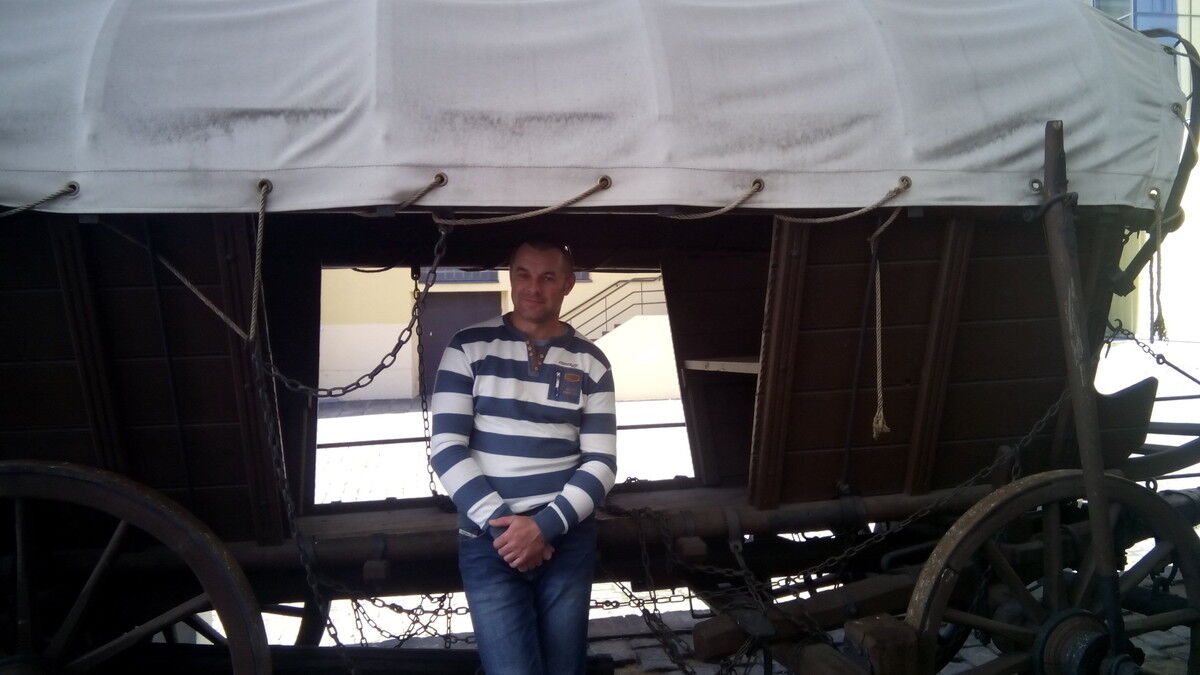  Napajedla,   Andrey, 44 ,   ,   , c 