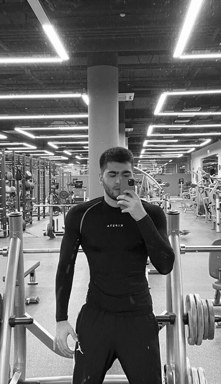  33177337  Teyran, 26 ,    
