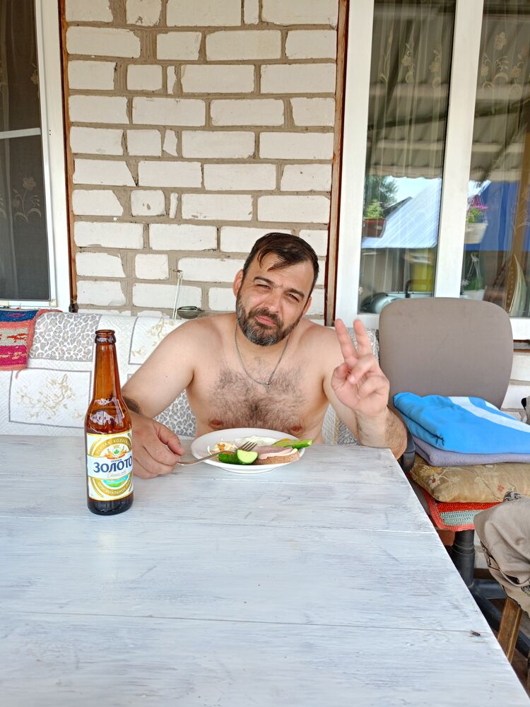  52913867  , 37 ,    