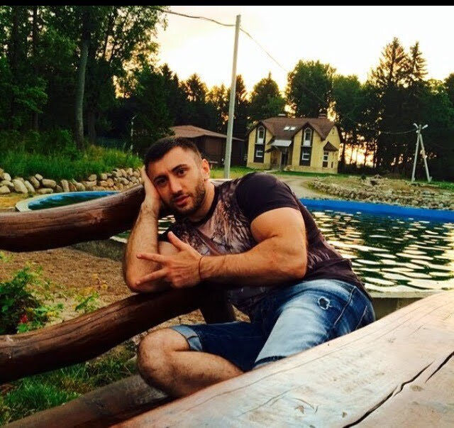  52910207  Alexandr, 37 ,    