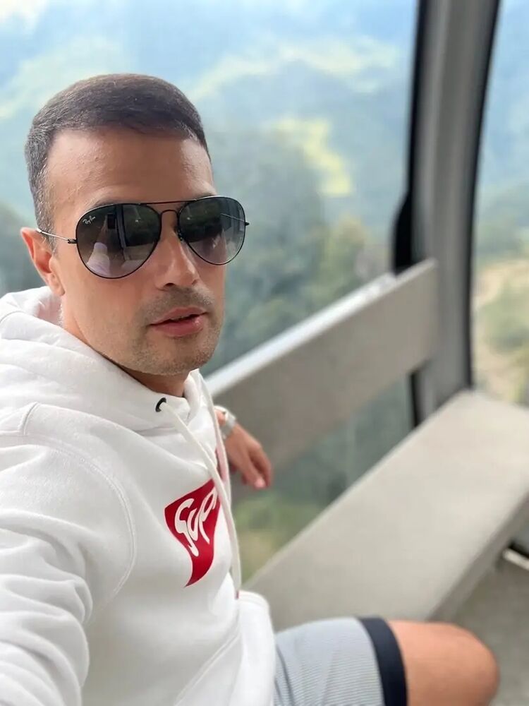  43847827  , 38 ,    --